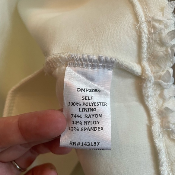 Buckle Dance & Marvel White Sequin High Waist Going Out Party Shorts size Small - Picture 11 of 11